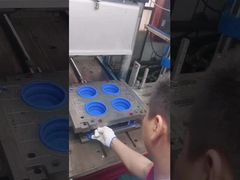 Van dichterbij bekeken: FDA Pantone kleur lange nek food grade siliconen opvouwbare trechter